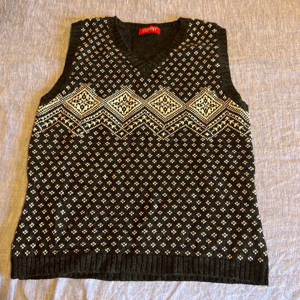Esprit Sweater Vest in Charcoal Grey & White